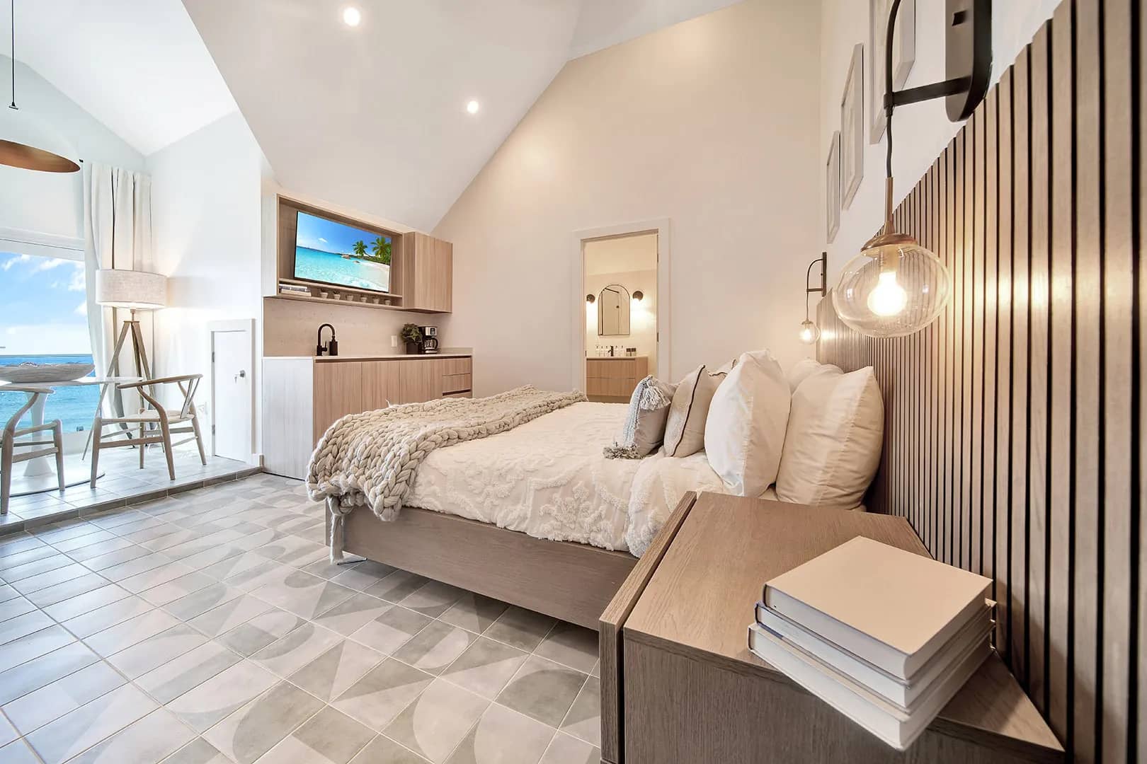 Ocean View Corner King - image