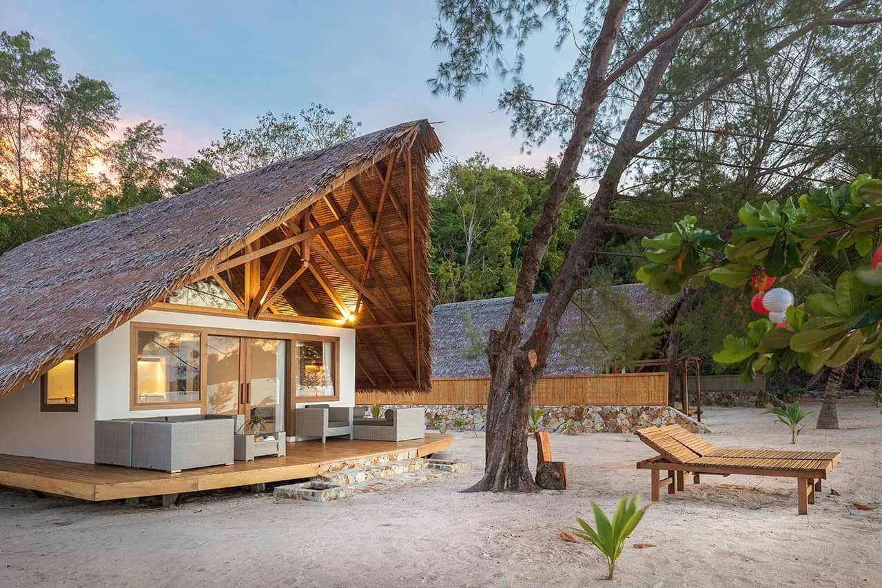 Private Beach Villa - image