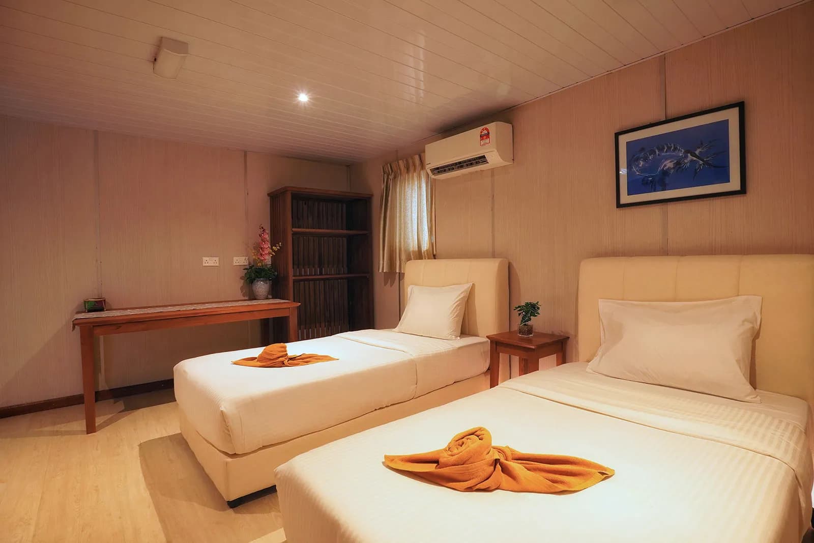 Standard Room, Seaventures Dive Rig - image