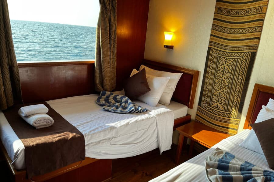 Cabin 9 - Twin Main Deck - image