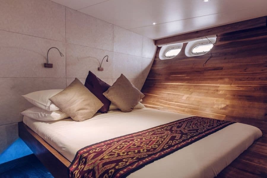 Cowrie Suite Triple Lower Deck - image