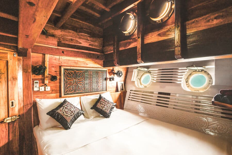 Double Lower Deck - image