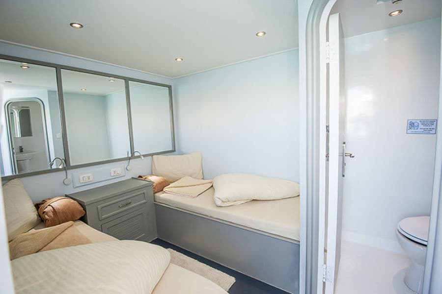 Twin Bed Upper Deck - image