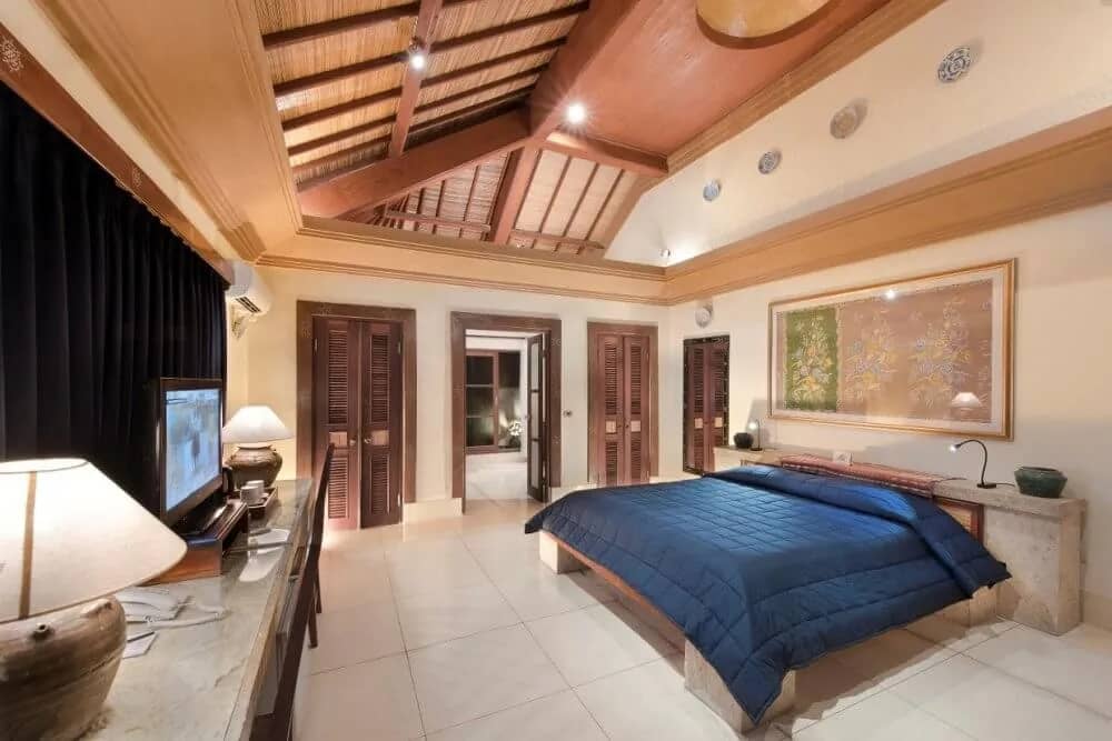 Deluxe Room - image Deluxe Room - image