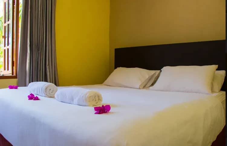 Deluxe Room - image Deluxe Room - image