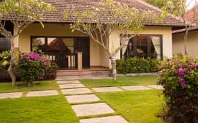 Deluxe Garden Cottage - image Deluxe Garden Cottage - image