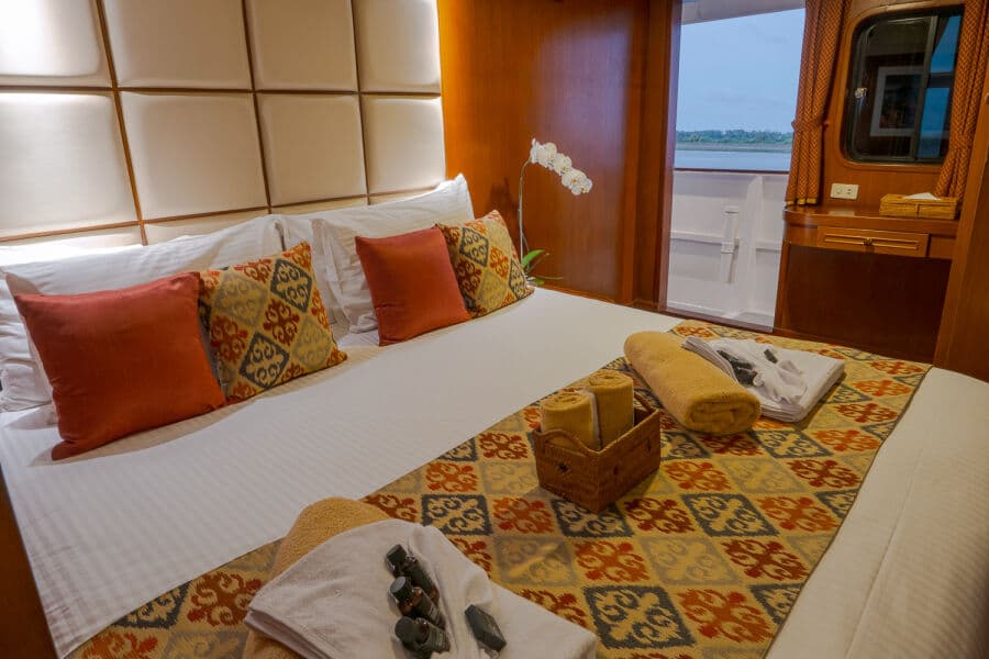 Deluxe Main Deck - image Deluxe Main Deck - image