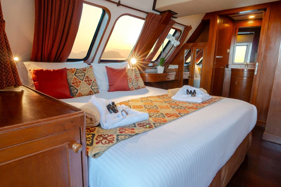 Master Main Deck - image Master Main Deck - image