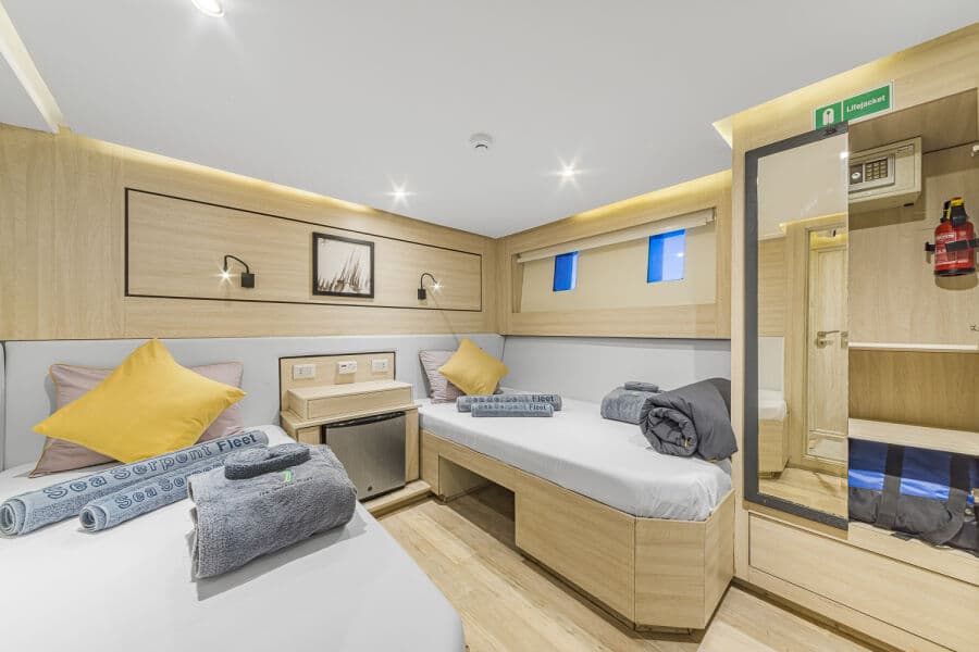 Standard Twin Lower Deck - image Standard Twin Lower Deck - image