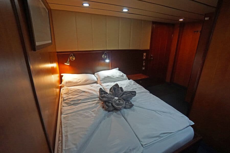 Double Lower Deck - image Double Lower Deck - image