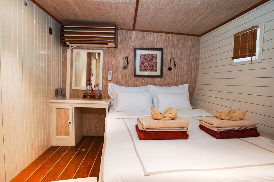 Double Lower Deck - image Double Lower Deck - image