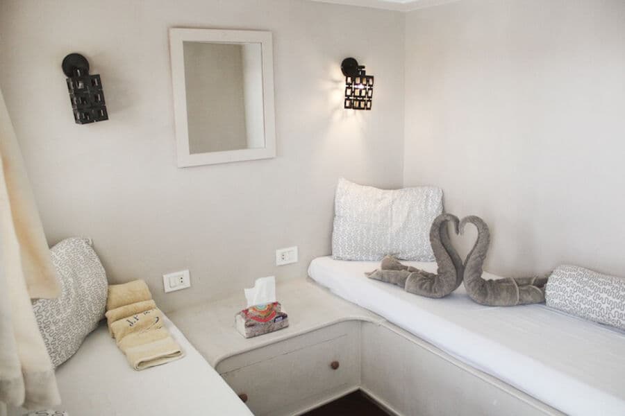 Twin Upper Deck - image Twin Upper Deck - image