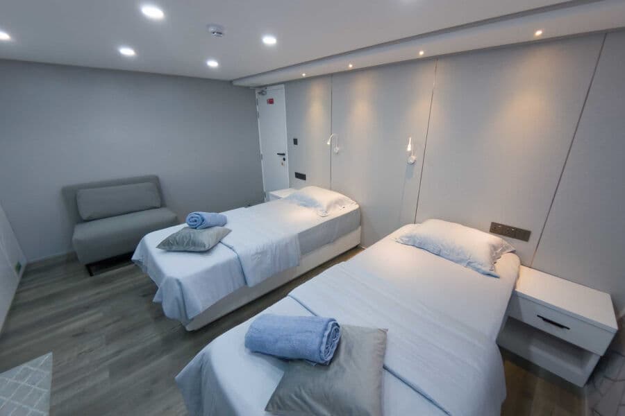 Standard Superior Lower Deck - image Standard Superior Lower Deck - image