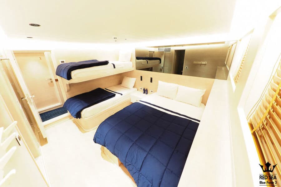 Triple Lower Deck - image Triple Lower Deck - image