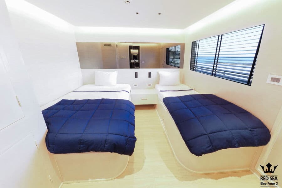 Twin Upper Deck - image Twin Upper Deck - image